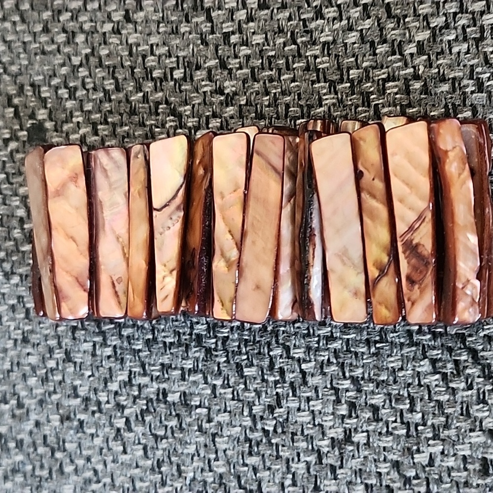 Shell bangle - Picture 3 of 3